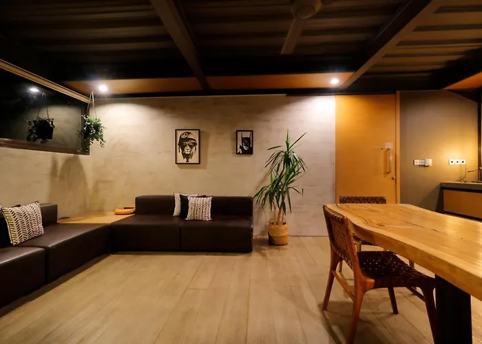 Clio Apartment
